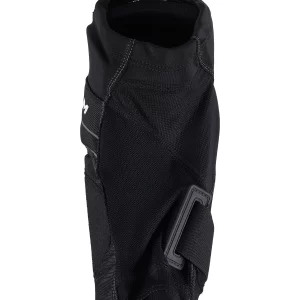 Alternative view of CCM Referee Senior Elbow Pads